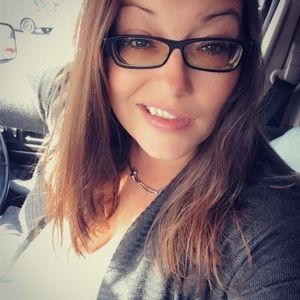 Meet your Posher, Keila